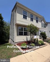 298 MOSEBY DR, Manassas Park, VA 20111