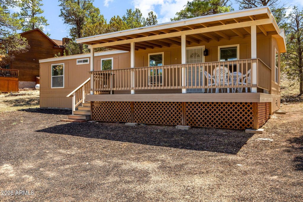 3641 STAGECOACH Road, Overgaard, AZ 85933