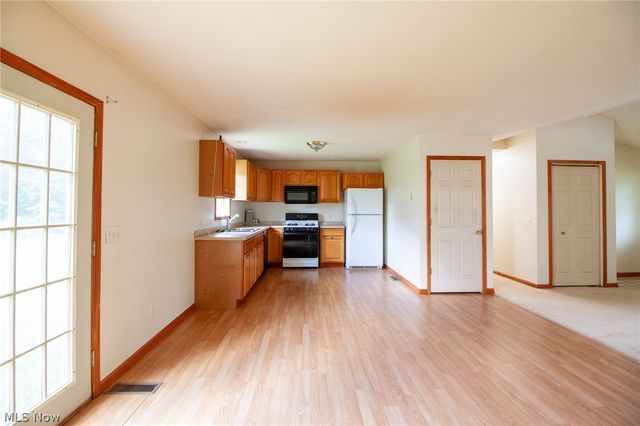 380 Clay Street, Geneva, OH 44041