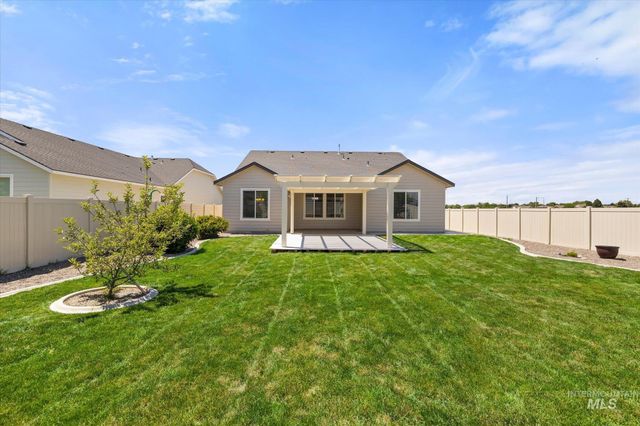 4620 S Tindaris Ave, Meridian, ID 83642
