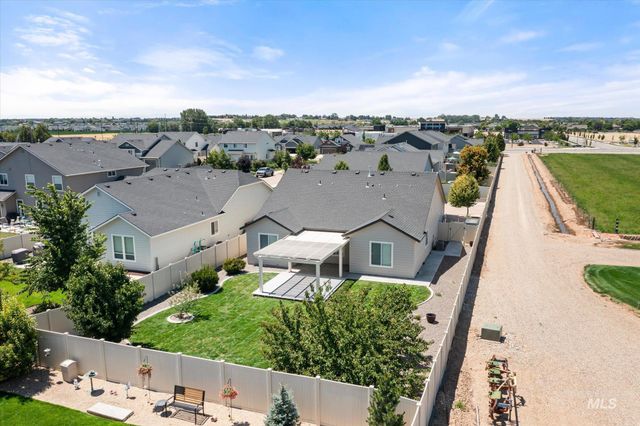 4620 S Tindaris Ave, Meridian, ID 83642