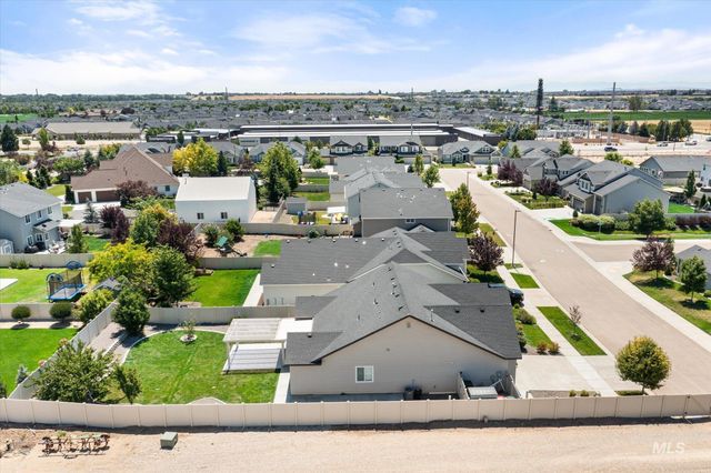 4620 S Tindaris Ave, Meridian, ID 83642