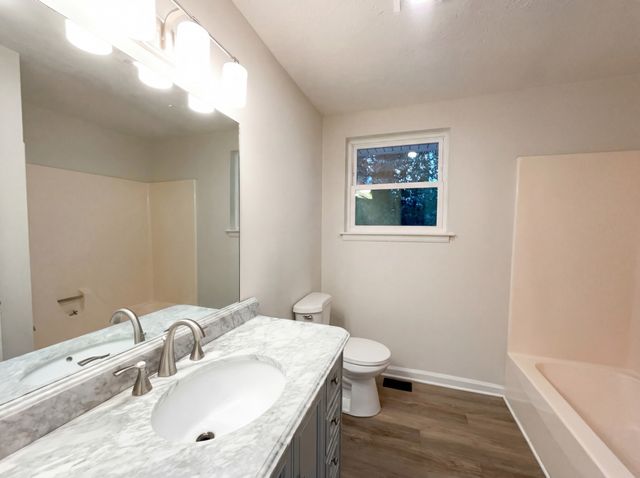 6211 Sedgeridge Ave, Murfreesboro, TN 37129