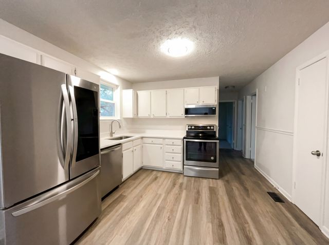 6211 Sedgeridge Ave, Murfreesboro, TN 37129