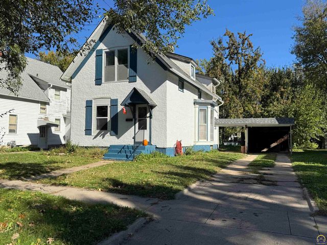 916 Constitution St, Emporia, KS 66801