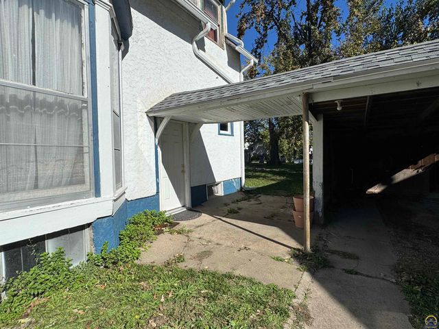 916 Constitution St, Emporia, KS 66801