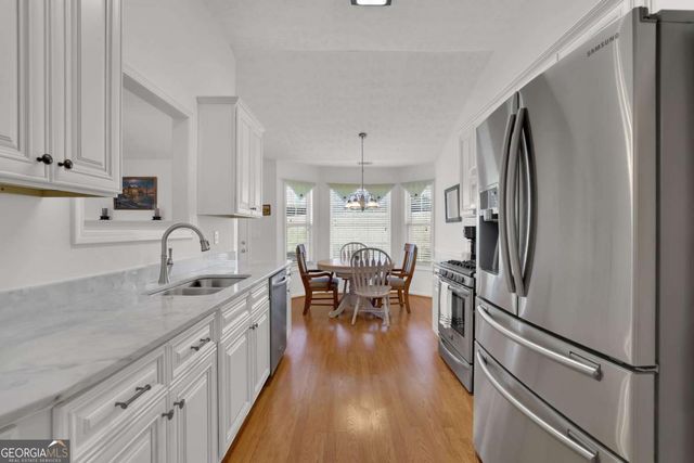 6185 Devonshire Drive, Flowery Branch, GA 30542