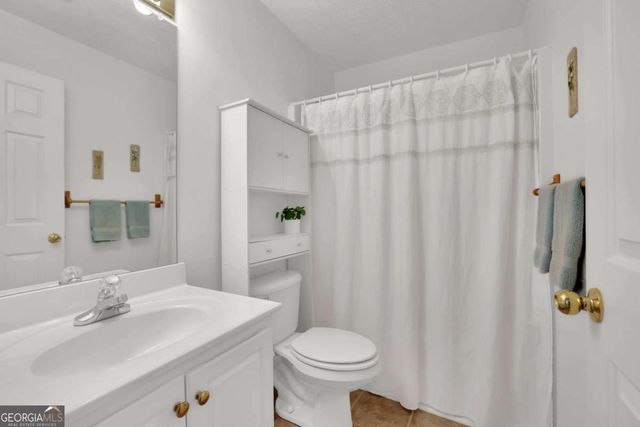 6185 Devonshire Drive, Flowery Branch, GA 30542