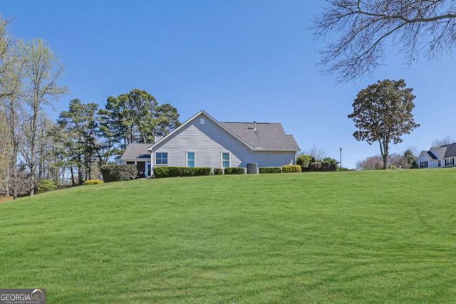 6185 Devonshire Drive, Flowery Branch, GA 30542