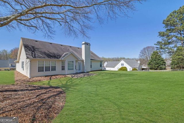 6185 Devonshire Drive, Flowery Branch, GA 30542