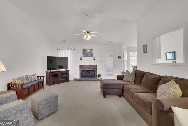 6185 Devonshire Drive, Flowery Branch, GA 30542