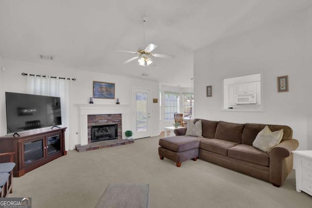 6185 Devonshire Drive, Flowery Branch, GA 30542