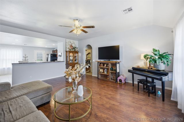 25425 E 93rd Court S, Broken Arrow, OK 74014
