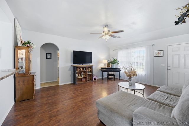 25425 E 93rd Court S, Broken Arrow, OK 74014