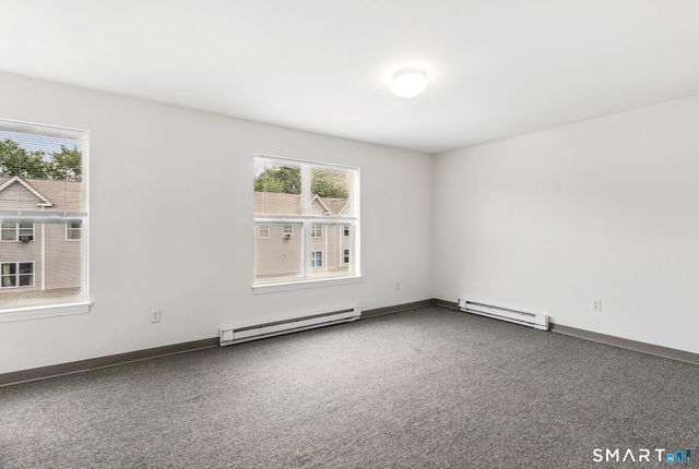62 Chestnut St Extension 16, Danbury, CT 06810