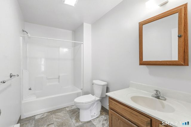 62 Chestnut St Extension 16, Danbury, CT 06810
