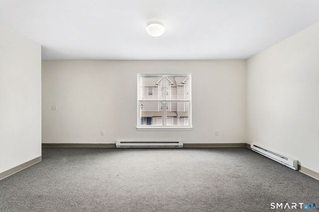 62 Chestnut St Extension 16, Danbury, CT 06810