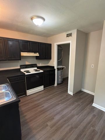 807 Holder Ct, Nashville, TN 37217