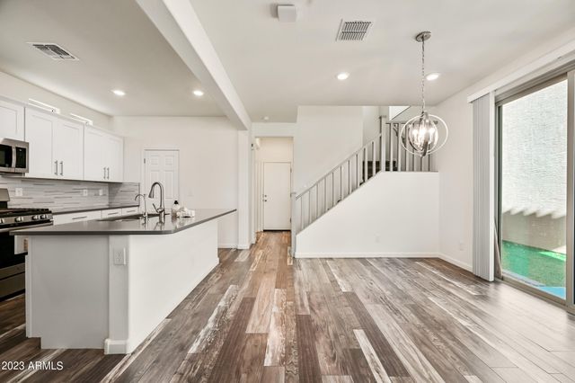 3659 E Dogwood Drive, Chandler, AZ 85286