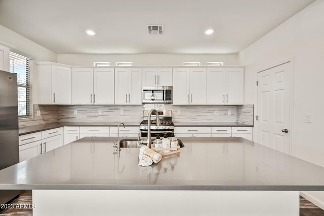 3659 E Dogwood Drive, Chandler, AZ 85286