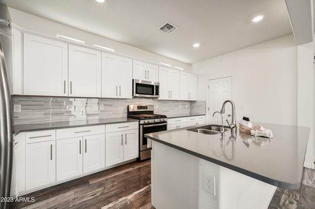 3659 E Dogwood Drive, Chandler, AZ 85286