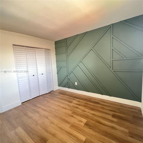 8425 NW 8th Street 406, Miami, FL 33126