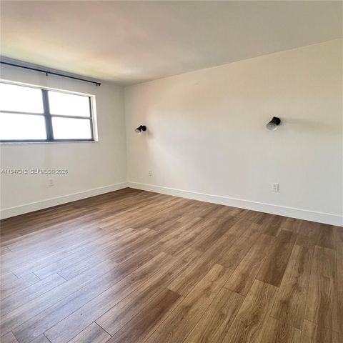 8425 NW 8th Street 406, Miami, FL 33126