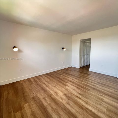 8425 NW 8th Street 406, Miami, FL 33126