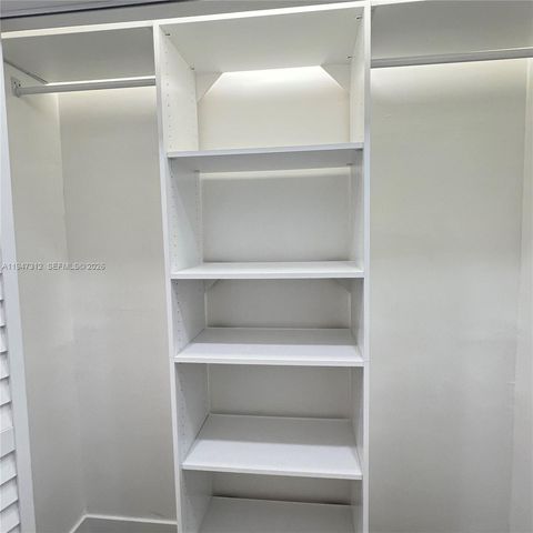 8425 NW 8th Street 406, Miami, FL 33126