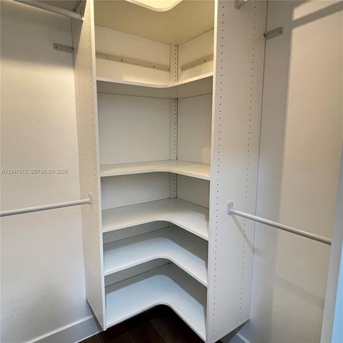 8425 NW 8th Street 406, Miami, FL 33126