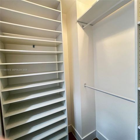 8425 NW 8th Street 406, Miami, FL 33126