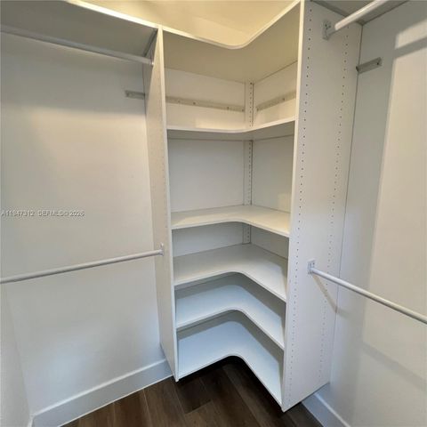 8425 NW 8th Street 406, Miami, FL 33126