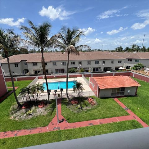 8425 NW 8th Street 406, Miami, FL 33126