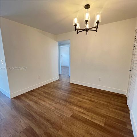 8425 NW 8th Street 406, Miami, FL 33126