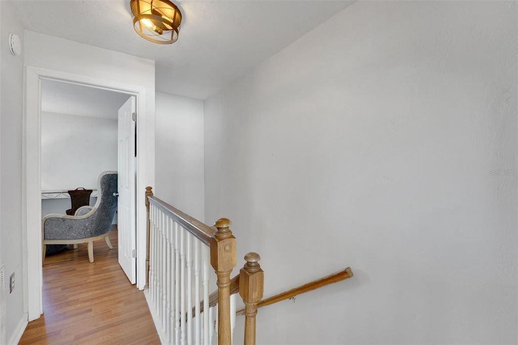 Image 13 of property listing at 410 ORANGE BLOSSOM DRIVE, Winter Haven, FL 33880