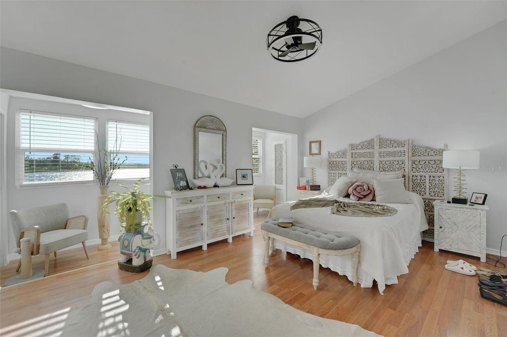 Image 14 of property listing at 410 ORANGE BLOSSOM DRIVE, Winter Haven, FL 33880