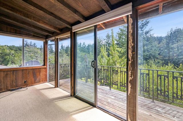 496 Raymundo Drive, Woodside, CA 94062