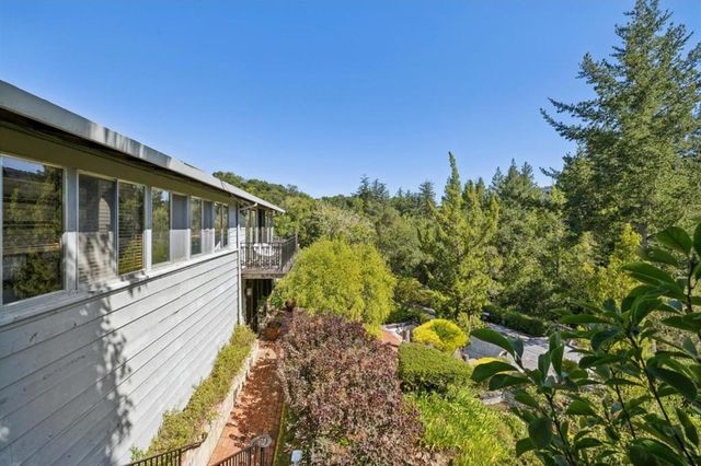 496 Raymundo Drive, Woodside, CA 94062