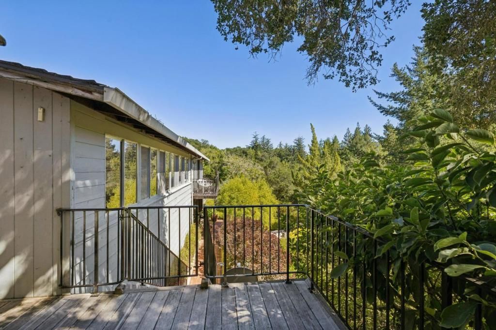 Image 23 of property listing at 496 Raymundo Drive, Woodside, CA 94062