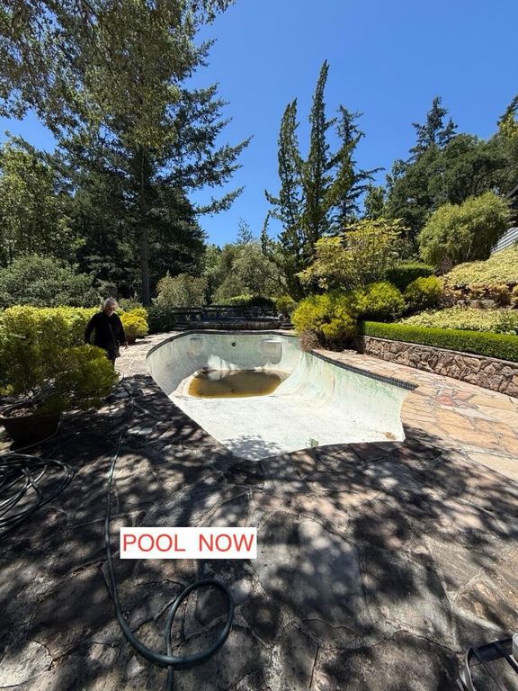 Image 29 of property listing at 496 Raymundo Drive, Woodside, CA 94062