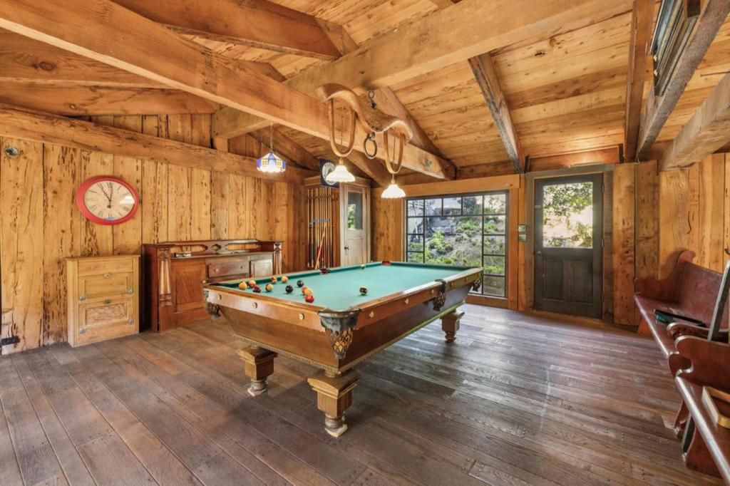 Image 6 of property listing at 496 Raymundo Drive, Woodside, CA 94062