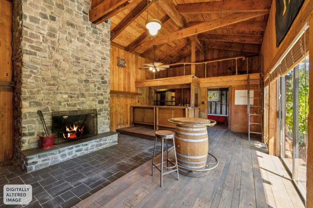 Image 8 of property listing at 496 Raymundo Drive, Woodside, CA 94062