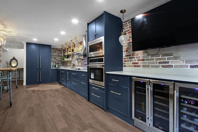 1602 Pine Tree Ln, West Carrollton, OH 45449
