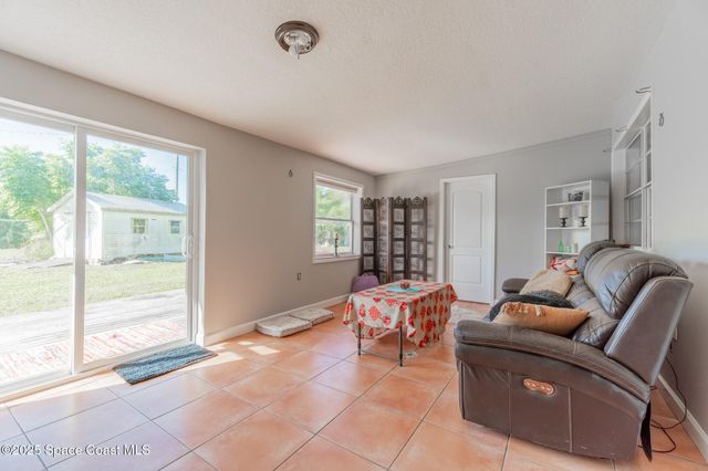 2996 Garden Terrace NE, Palm Bay, FL 32905