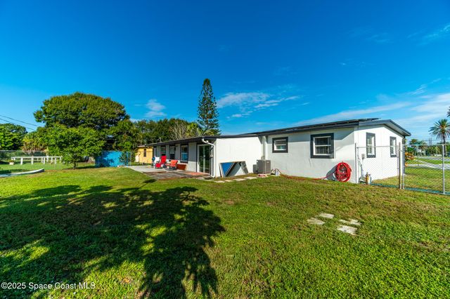 2996 Garden Terrace NE, Palm Bay, FL 32905