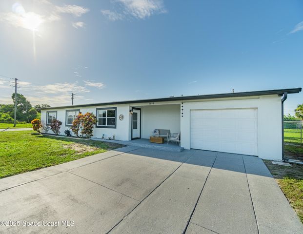 2996 Garden Terrace NE, Palm Bay, FL 32905