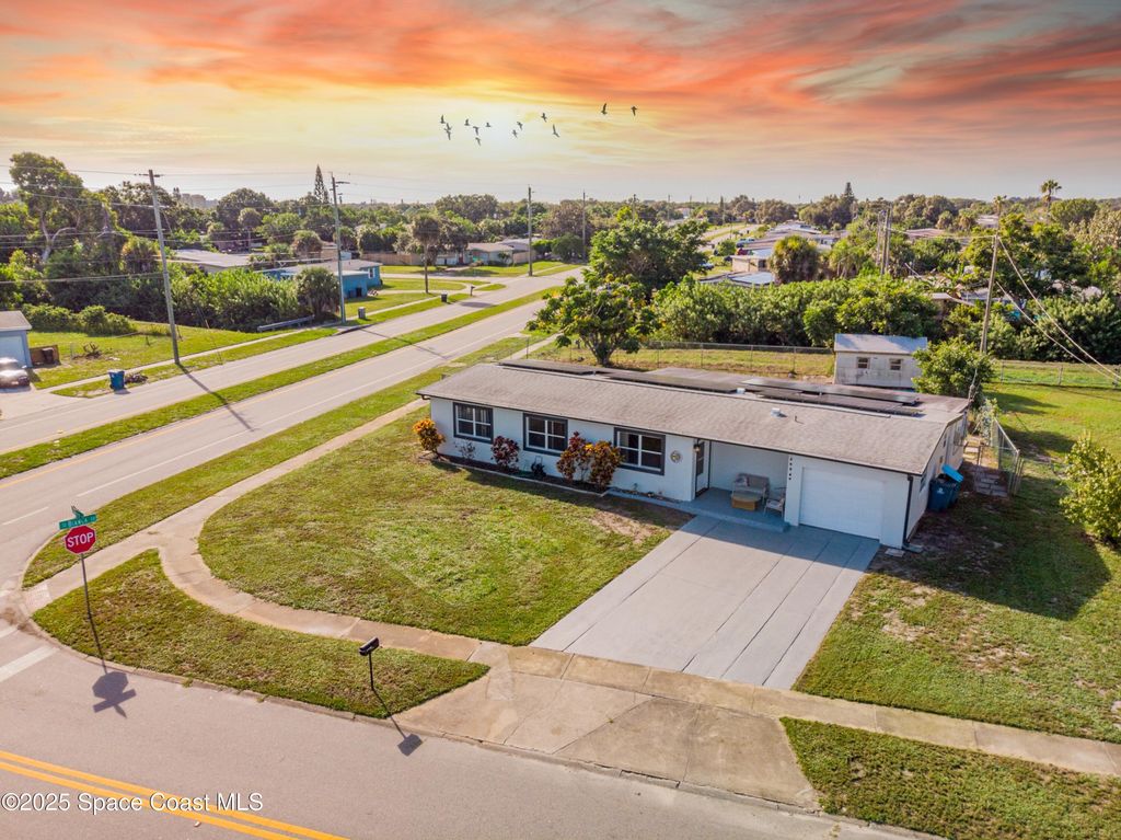 2996 Garden Terrace NE, Palm Bay, FL 32905