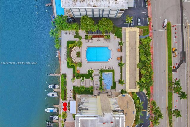 5600 Collins Avenue 11C, Miami Beach, FL 33140
