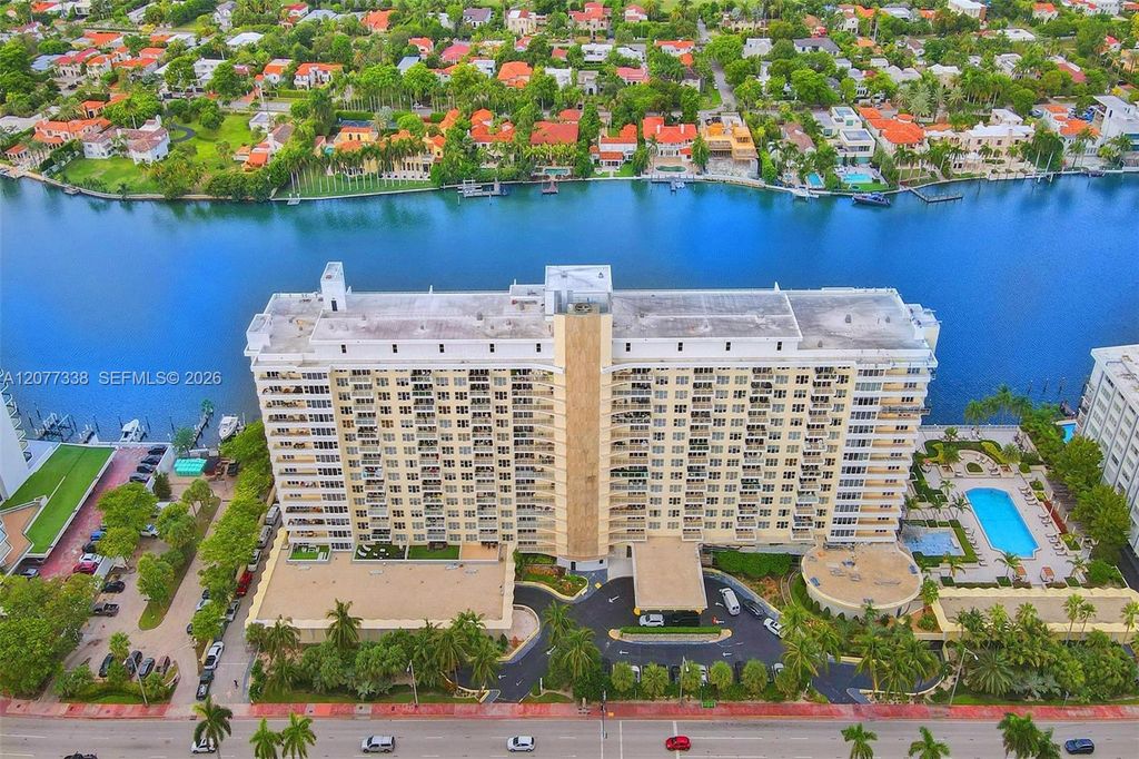 5600 Collins Avenue 11C, Miami Beach, FL 33140
