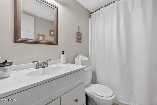 50 Arrow Wood Place, Malta, NY 12020